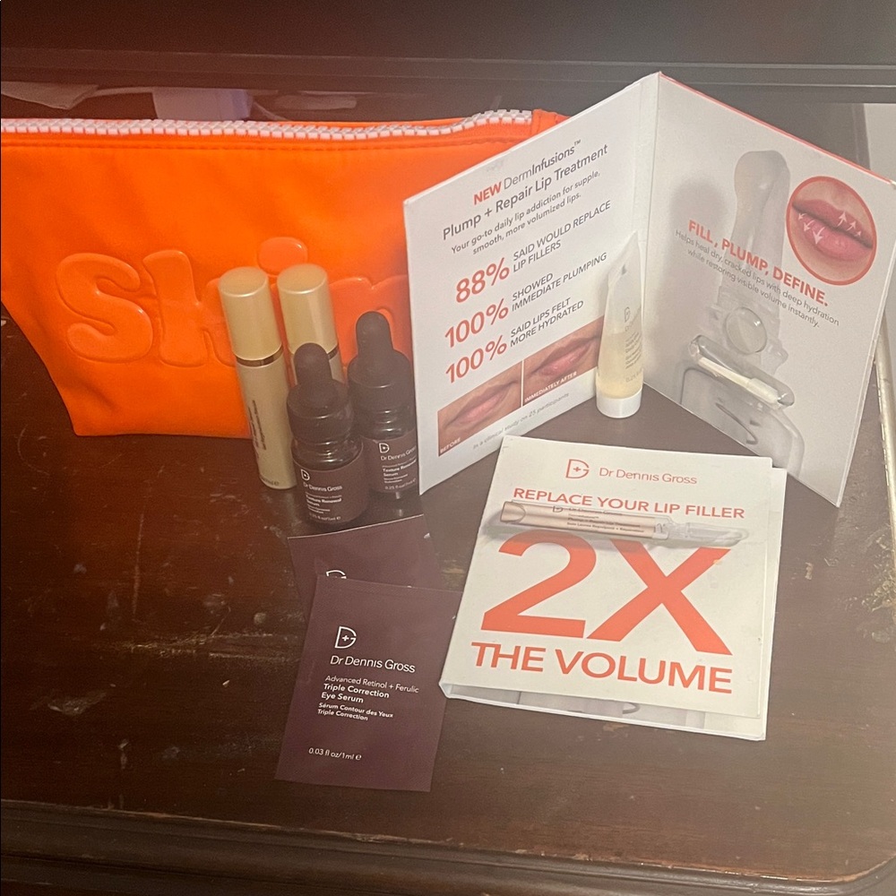 Dr Dennis Gross sample pack. Includes everything in picture.